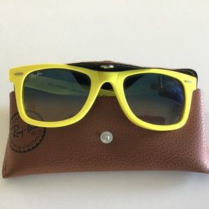 Ray Ban Sunglasses with case